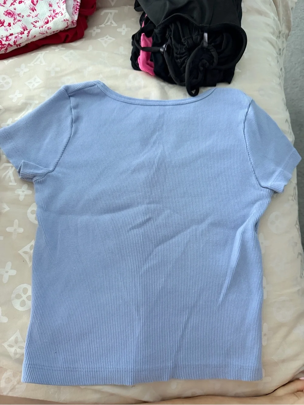 Light Blue Ribbed Button-Front Crop Top - Picture 2 of 2